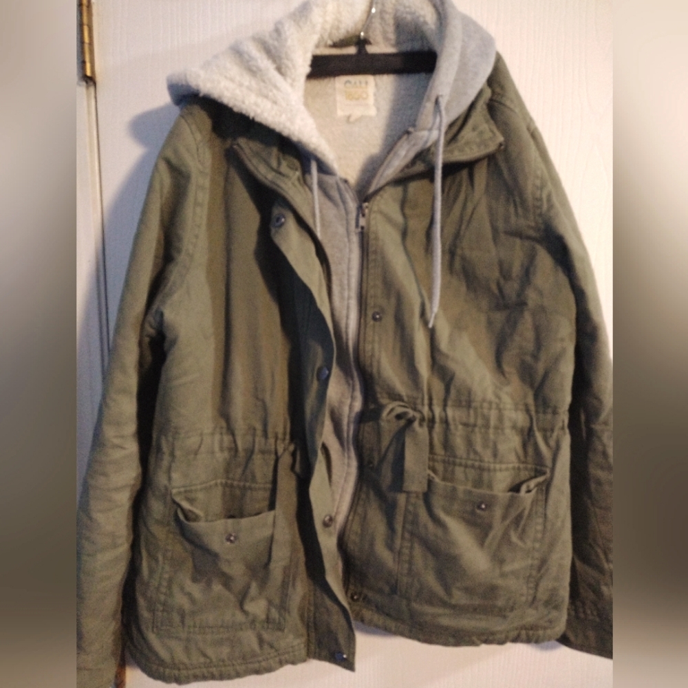 Cali 1840, Olive Green Winter Coat, size L